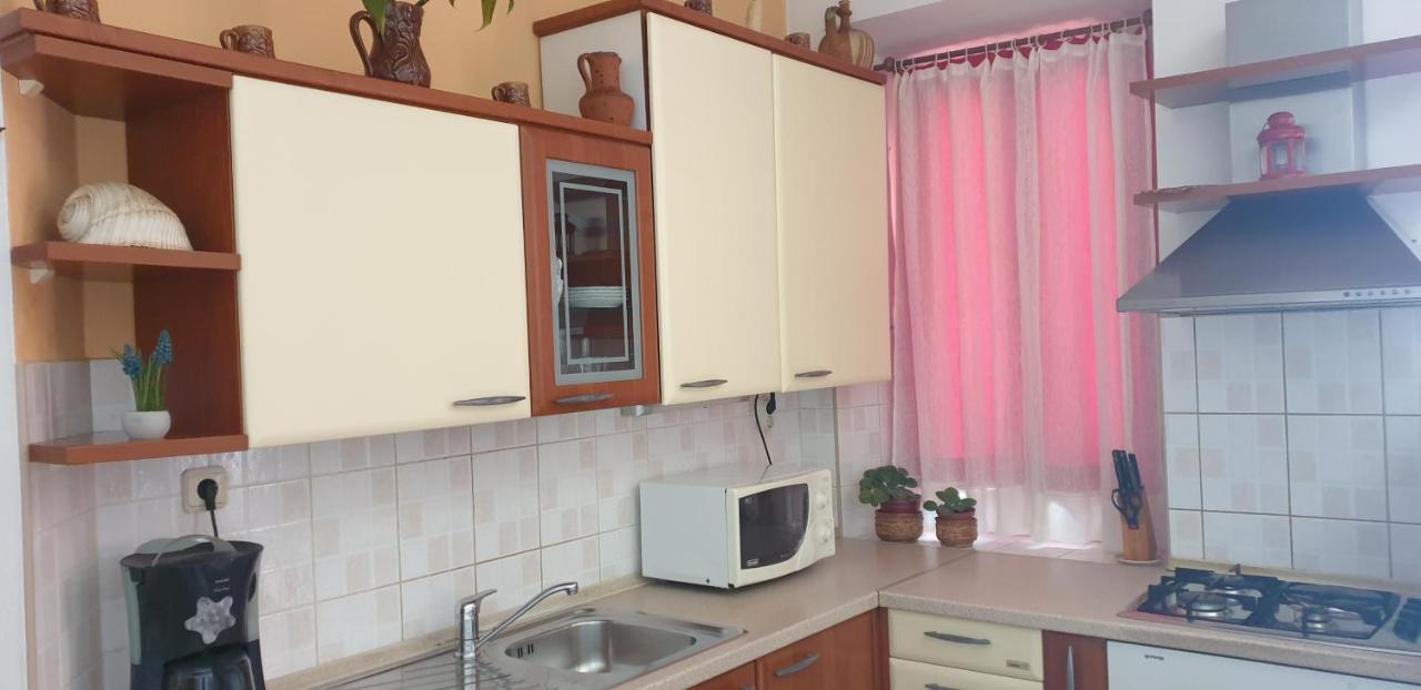 Apartments Pharia Jelsa  Exterior photo